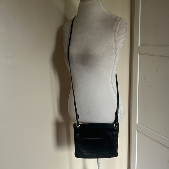 Margot Small Black Leather Minimalist Shoulder/Crossbody Bag with Zip Closure - Picture 8 of 9